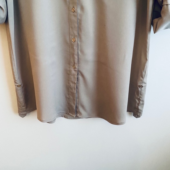 Calvin Klein Button Up Blouse w should tabs - Picture 8 of 8